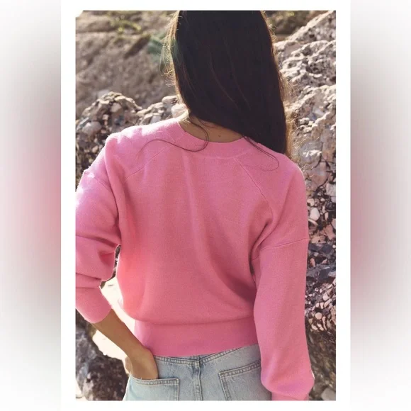 NWOT. Zara wool blend sweater. Round neck, ribbed sleeves. Sits at waist. Pink - Picture 5 of 13